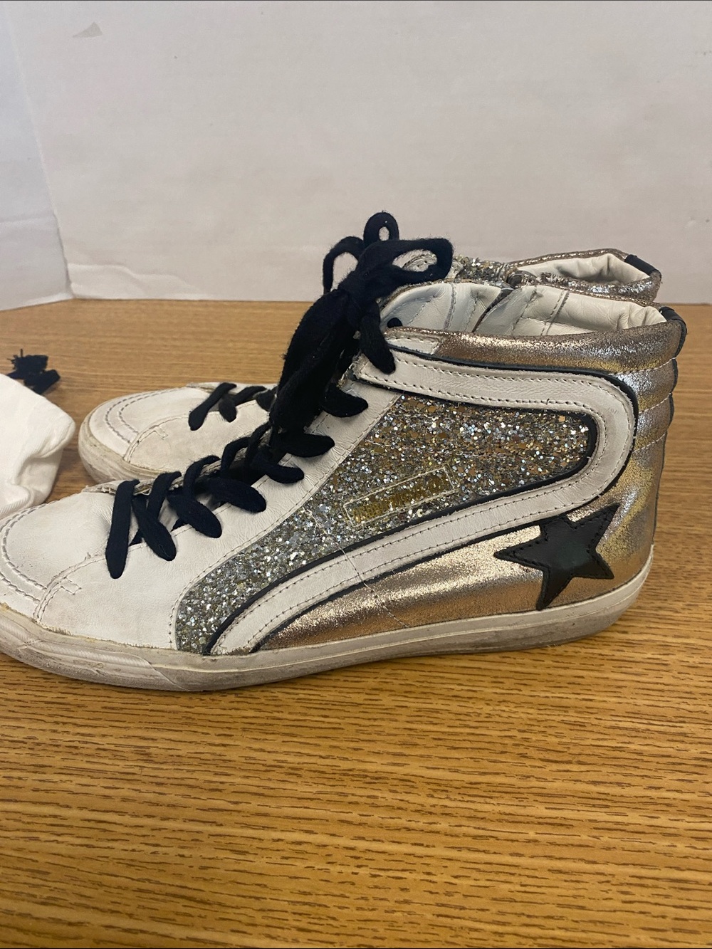 Golden Goose High-Top Sneakers in White Silver Gold with Black Star - Picture 8 of 10